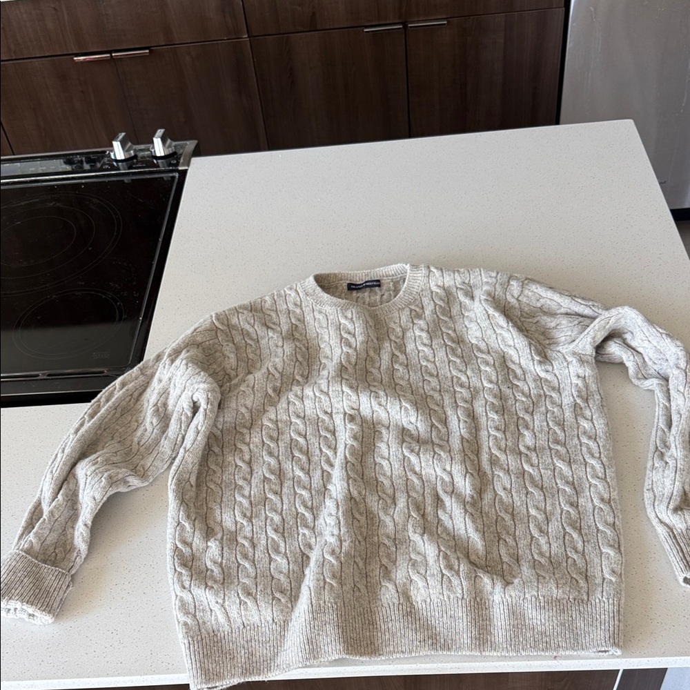 Brandy Melville Cable Knit Crewneck Sweater - Heather